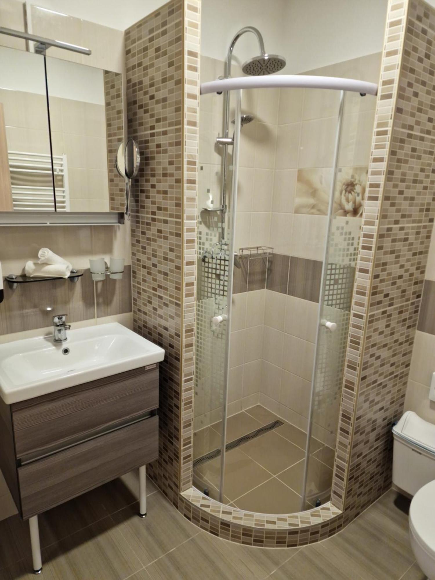 Holiday Apartmanhaz Дьюла Экстерьер фото