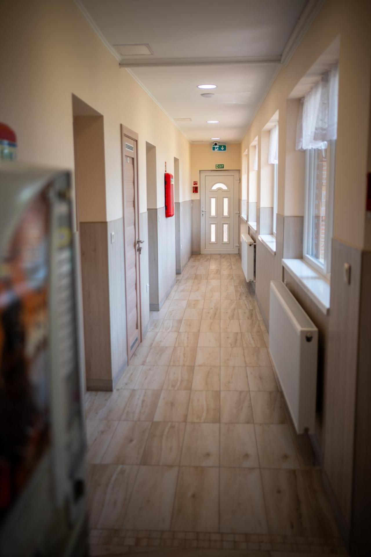 Holiday Apartmanhaz Дьюла Экстерьер фото