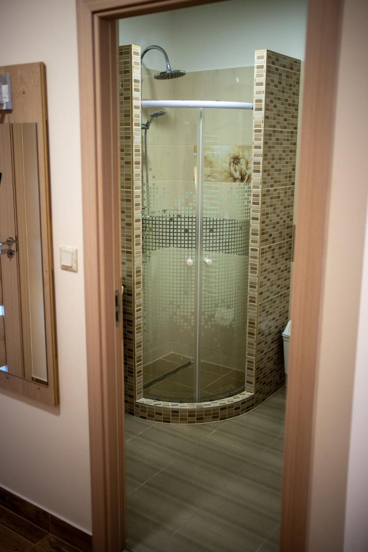 Holiday Apartmanhaz Дьюла Экстерьер фото